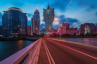 几经推迟后 X-37B 猎鹰重型火箭发射暂时取消